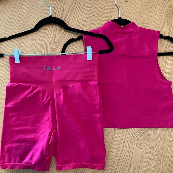 TALA Matching Set: biker short and matching top set - Picture 7 of 9